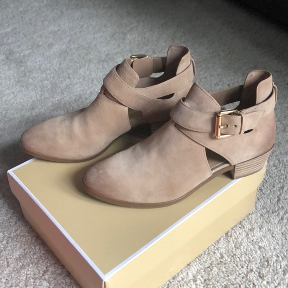 Michael Kors Mercer Cutout Bootie - Picture 3 of 4